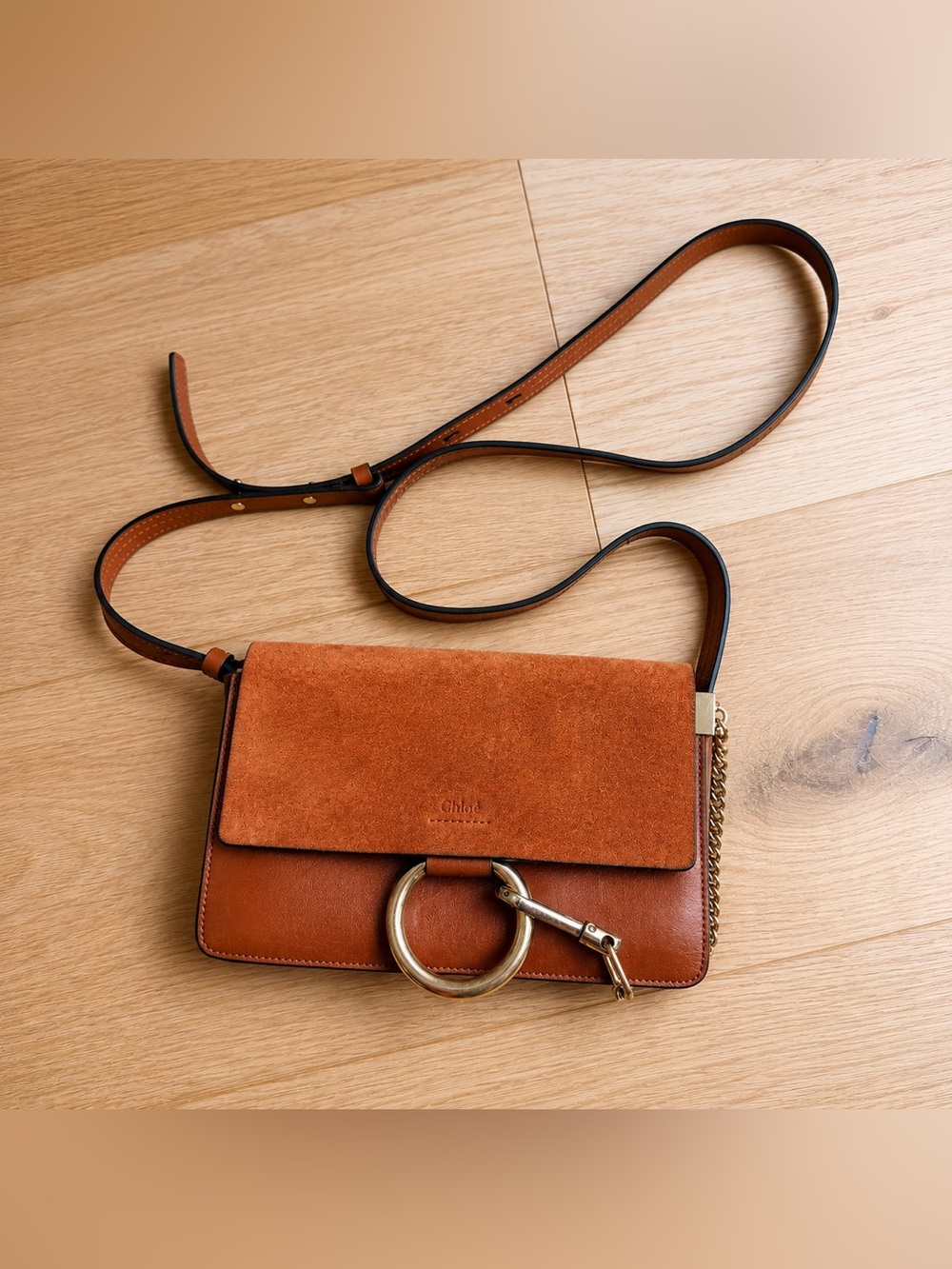 Chloe Faye Leather Shoulder Bag - Picture 3 of 5